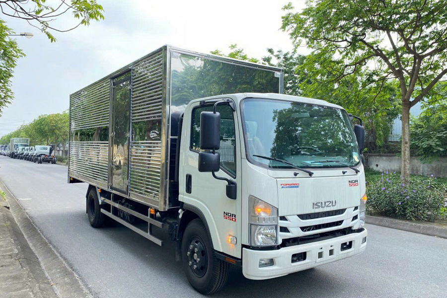Xe-tai-thung-kin-Isuzu-NPR400-3-tan (4)
