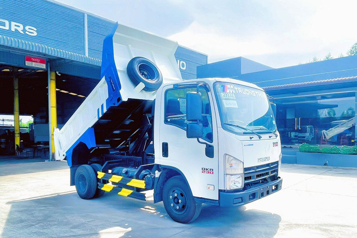 Xe tải ben Isuzu QKR230