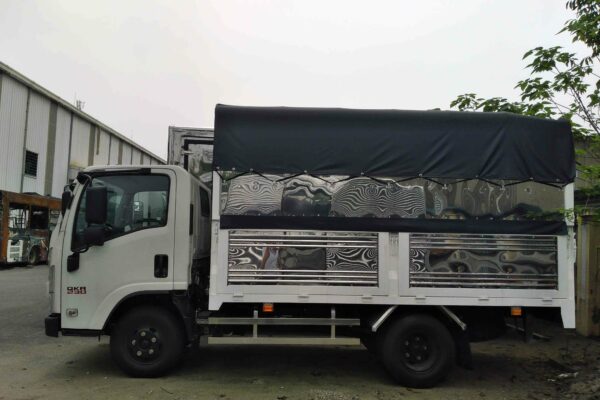 Xe tải mui bạt QKR230