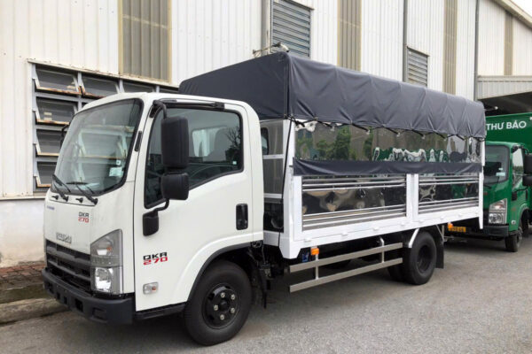 Xe tải Isuzu QKR270 Mui Bạt