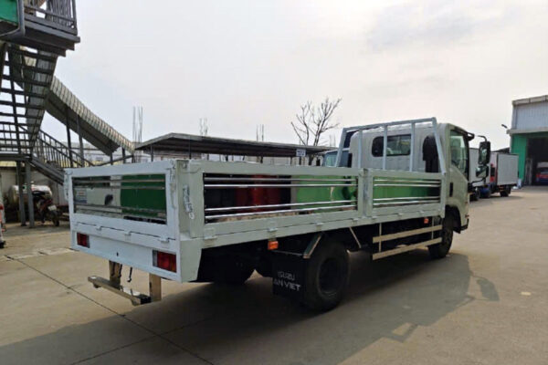 Xe tải thùng lửng QKR270