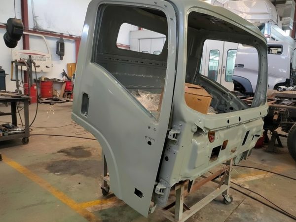 Cabin-isuzu-nqr-550-5-tan-IsuzuGiaiPhong