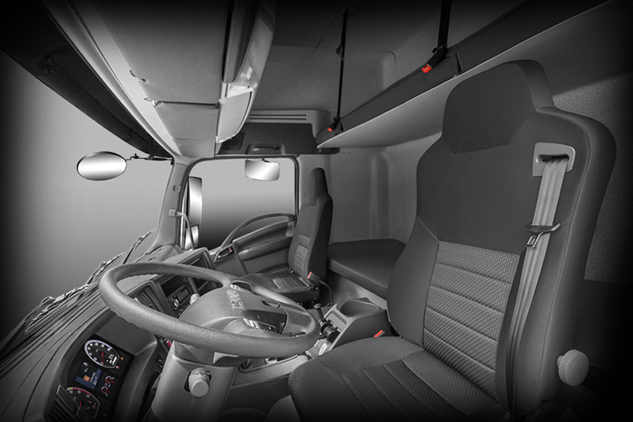 Noi-That-xe-dau-keo-Isuzu-EXZ-380-Ps