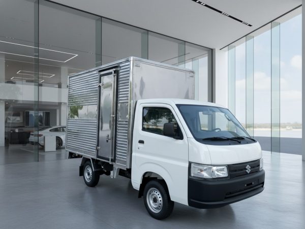 Xe tải Suzuki Super Carry Pro: Thùng kín 2m7