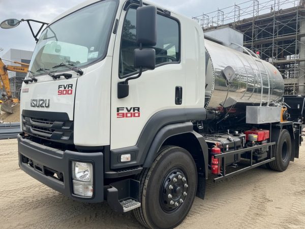 Xe Phun Tưới Nhựa Đường, Nhũ Tương, MC 8m3 Isuzu FVR900