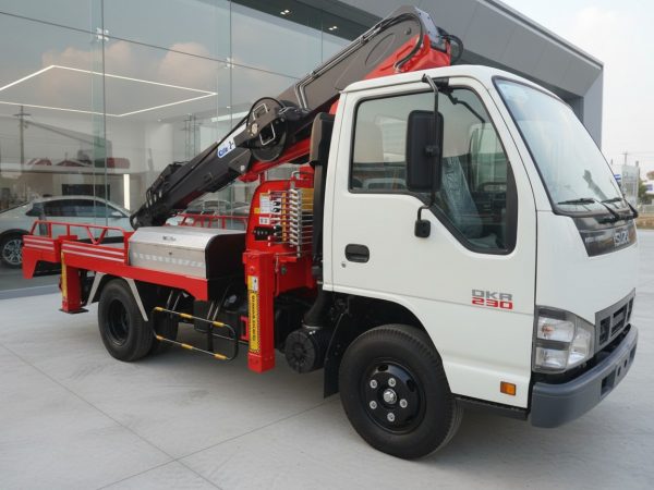 Xe Isuzu QKR230 Thang Nâng Người 18m ZTON 180