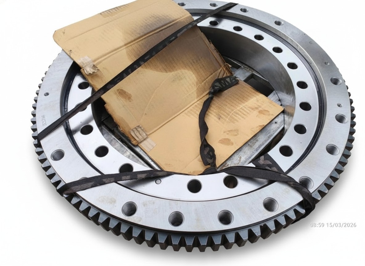 Mam-quay-toa-cau-thuy-luc-Soosan-SCS746L (2)