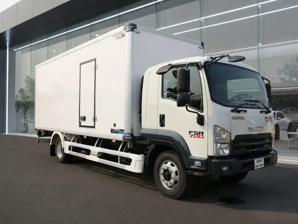 Xe Tải Thùng Bảo Ôn 8 Tấn Isuzu FSR700 (FSR90NE5)