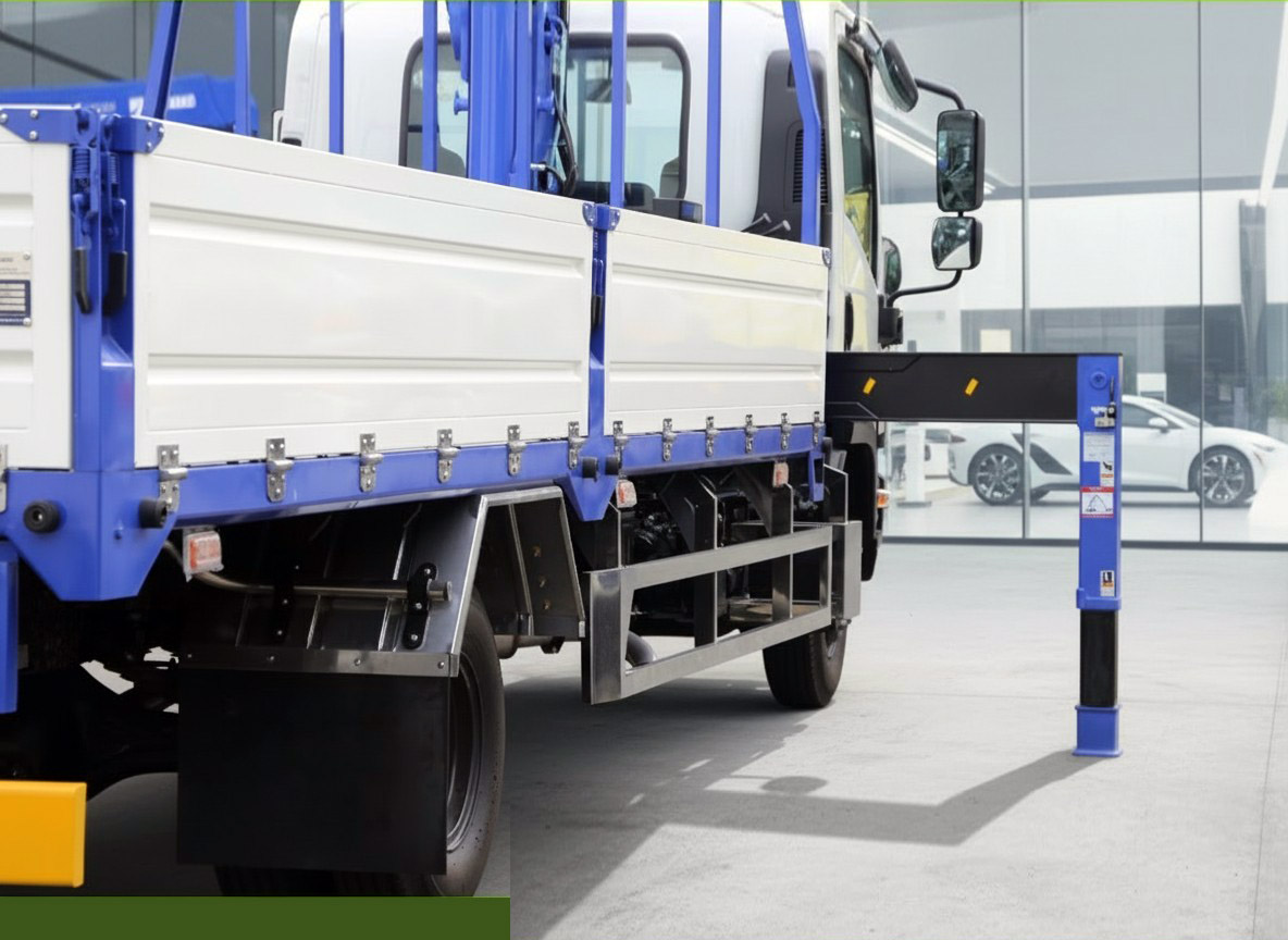 Xe tải cẩu 3 tấn Isuzu FRR650 Thùng 6m6 | Tadano ZE364MH - Isuzu Giải ...